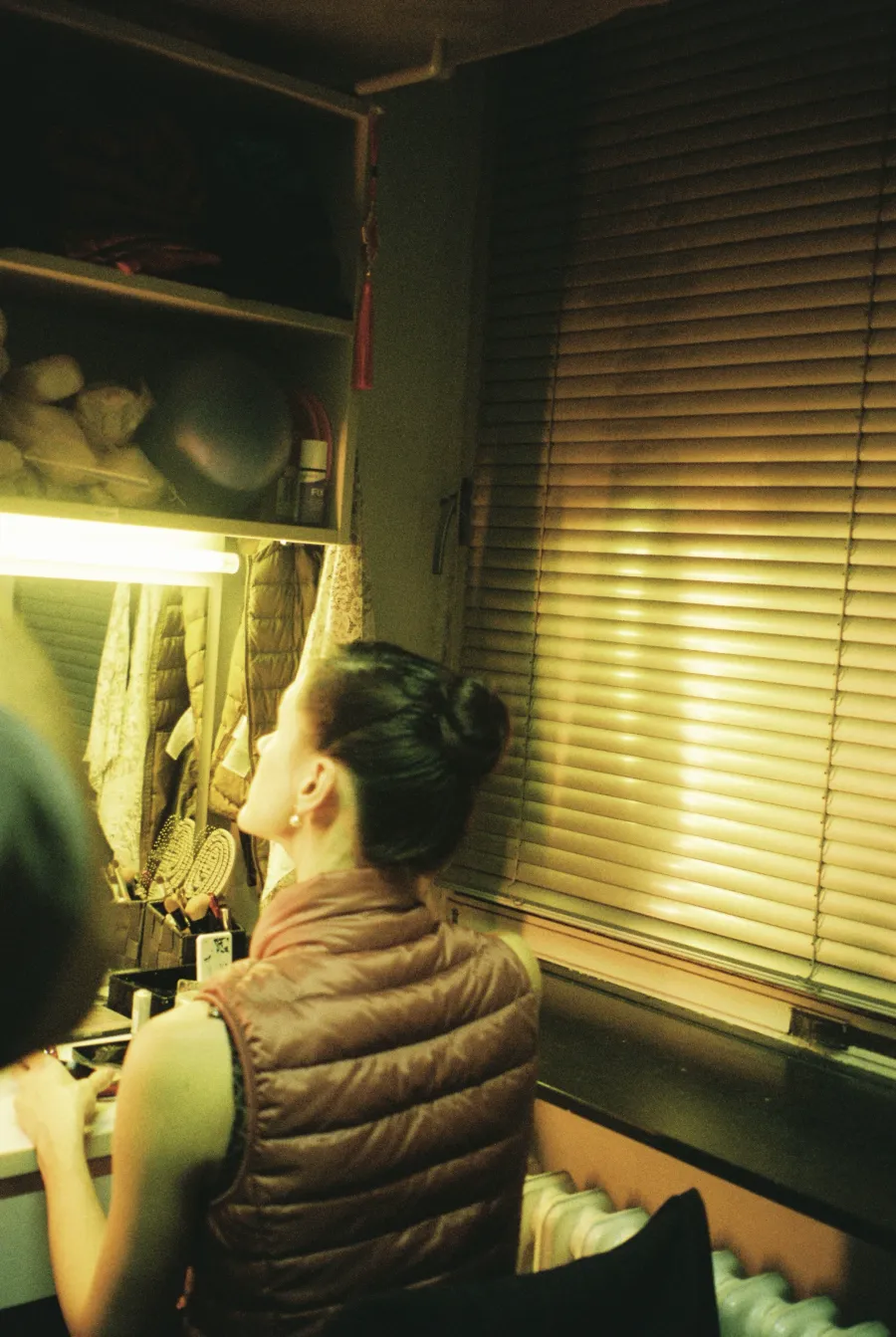 POINTE SHOES
